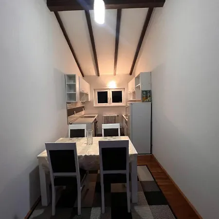 Shine Apartament *